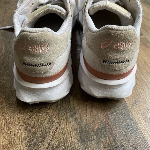 Asics Running Sneakers Shoes White Cream Faux Suede Monochrome Neutral Retro - Picture 10 of 14